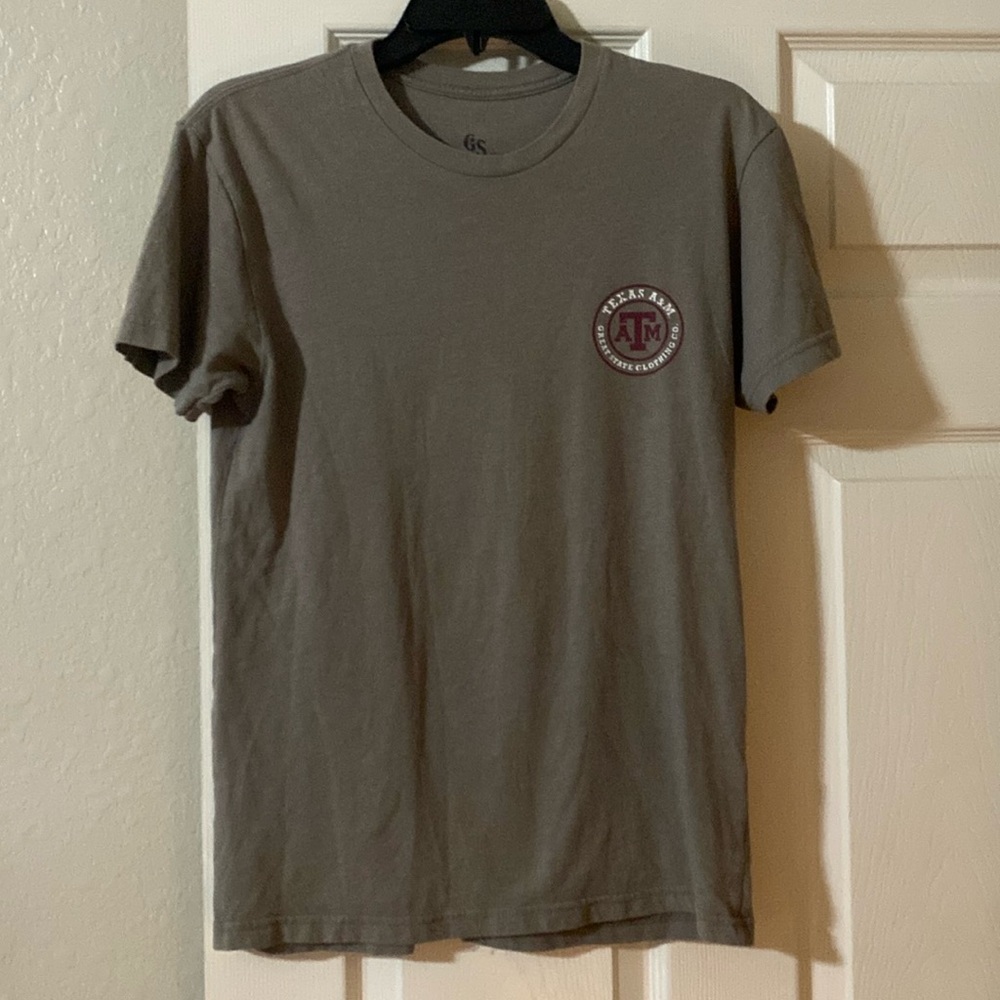 Texas A&M T-shirt with lab dogs